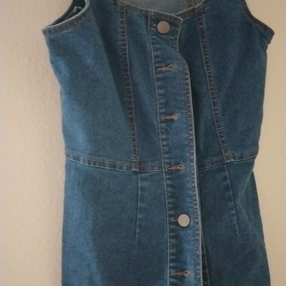 Wild Fable XS medium wash denim dress slightly stretchy - Picture 2 of 3